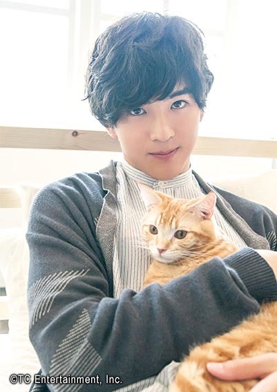 甲斐翔真withアメリカンショートヘア　写真展「ねこカレ」（C） TC Entertainment,Inc.