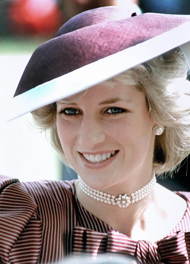 金曜プレミアム「衝撃の死から20年　新証言！悲劇のプリンセス・ダイアナ最後の1日 ～追跡！20年目の謎と真相、愛と哀しみの半生～」／写真：アフロ