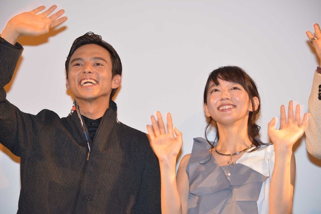 満島真之介＆吉岡里帆／『STAR SAND－星砂物語－』初日舞台挨拶