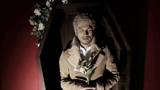 「アイシテル」ミュージック・ビデオの平井堅