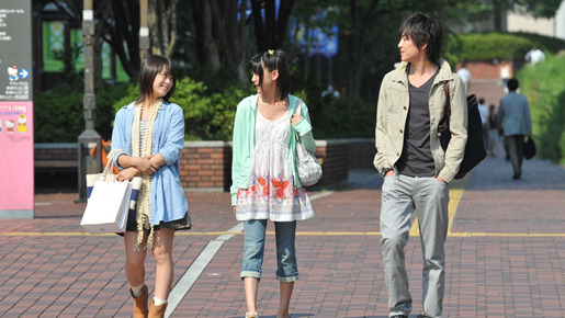 「虹の向こうへ」 -(C) BeeTV