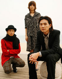 塚本監督をはじめhitomi、松田龍平、そして安藤政信