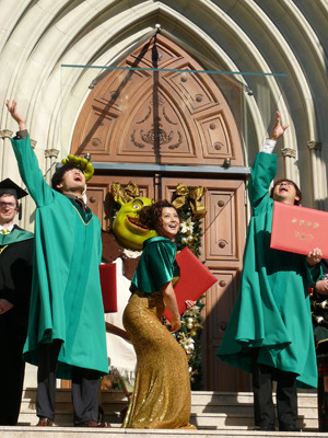 『シュレック』シリーズ卒業式