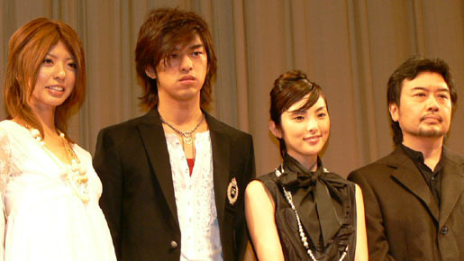 『暗いところで待ち合わせ』特別試写会舞台挨拶　メイン