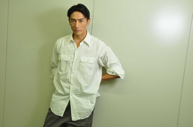 伊勢谷友介『ジョジョの奇妙な冒険 ダイヤモンドは砕けない 第一章』／photo：Naoki Kurozu