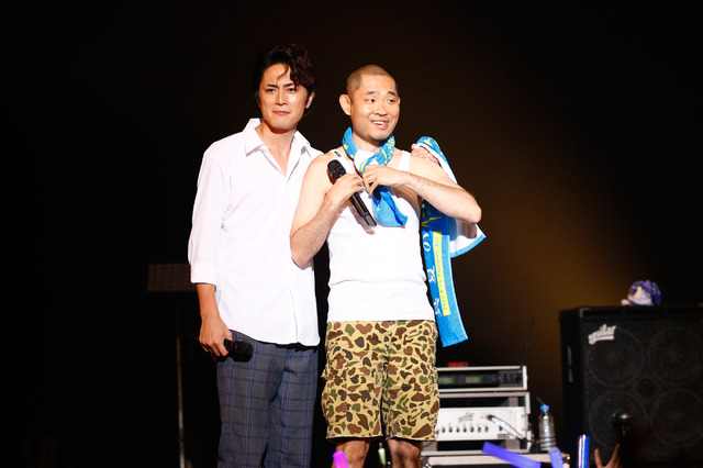 ライブイベント「真夏の僕やりNight～“そこそこ”じゃ終わらない、夏～」の様子（オフィシャル）