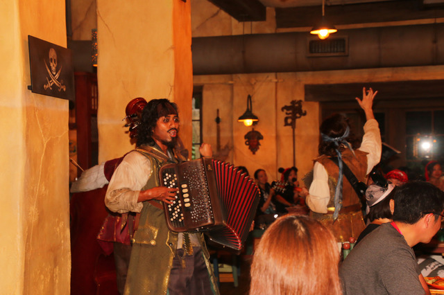 「パイレーツ・キャンティーナ・フィエスタ」