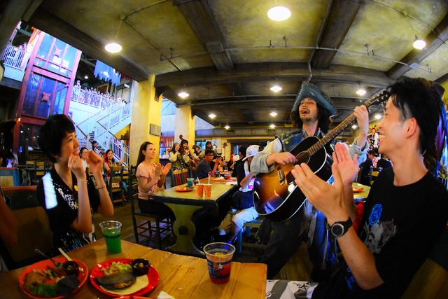 「パイレーツ・キャンティーナ・フィエスタ」