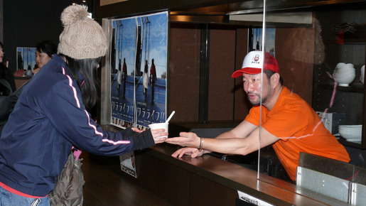 『ワラライフ!!』特製シチュー無料試食会にて