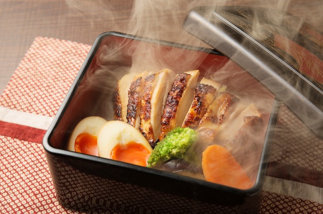 一献三菜「燻製 玉手箱」（980円）