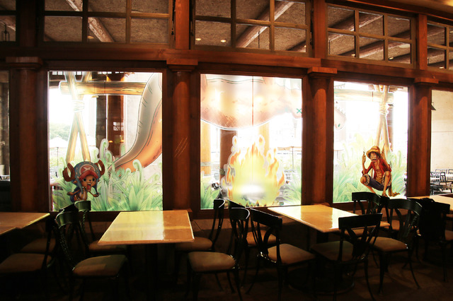 「麦わらの一味の宴レストラン」