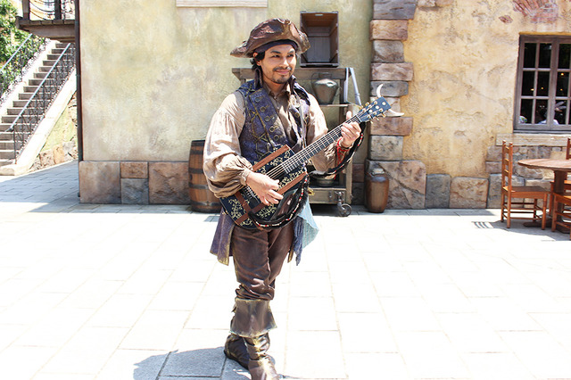 「個性豊かな海賊たちによるグリーティング」