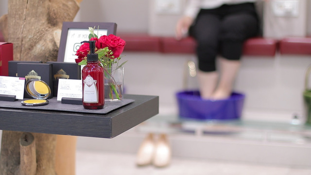 足湯×カフェ!? 都会のオアシス的最新ビューティスポットを発見