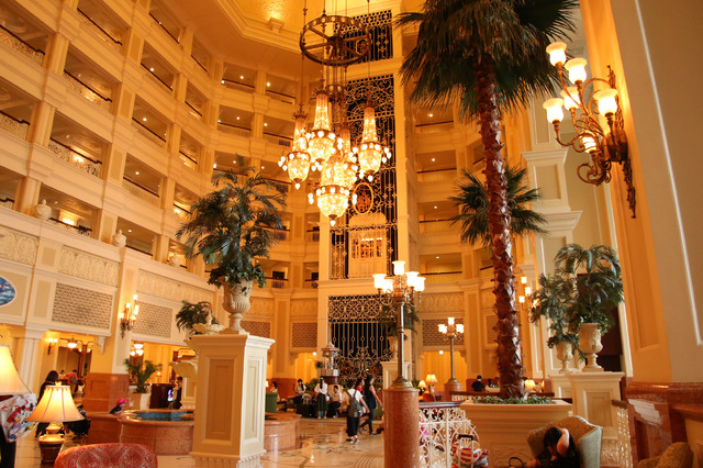 東京ディズニーランドホテルにあるロビーラウンジの「ドリーマーズ・ラウンジ」