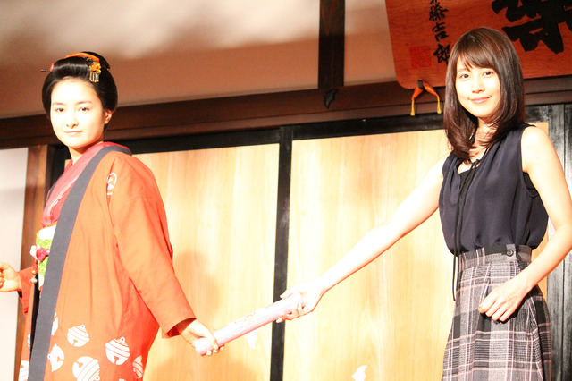 有村架純＆葵わかな／“ヒロインバトンタッチセレモニー”