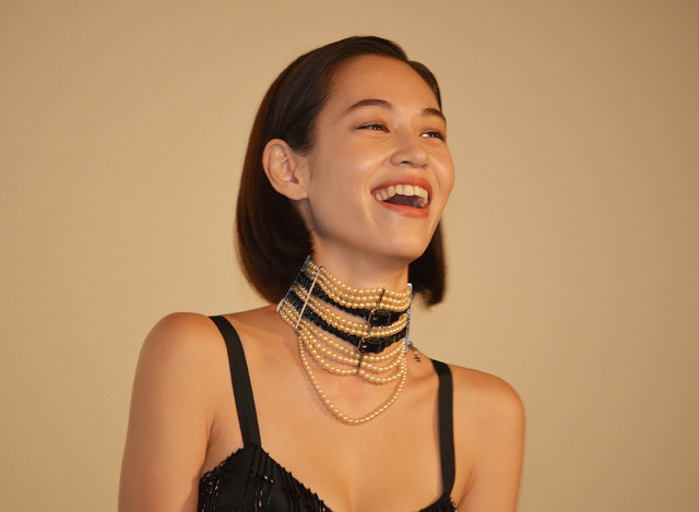 『奥田民生になりたいボーイと出会う男すべて狂わせるガール』初日舞台挨拶