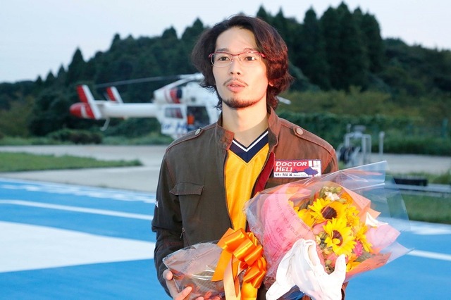 岩井拳士朗／「コード・ブルー～ドクターヘリ緊急救命～THE THIRD SEASON」クランクアップ-(C)フジテレビ