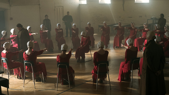 「The Handmaid’s Tale」（原題）（C）2017 MGM Television Entertainment Inc. and Relentless Productions LLC. All Rights Reserved.