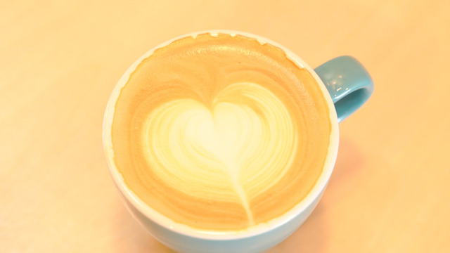 業界人も認める一杯！ まるで工場のようなコーヒー専門店