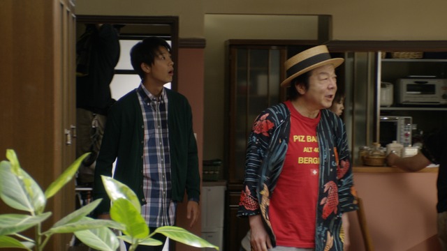 ソフトバンク新テレビCM「リビング訪問」篇