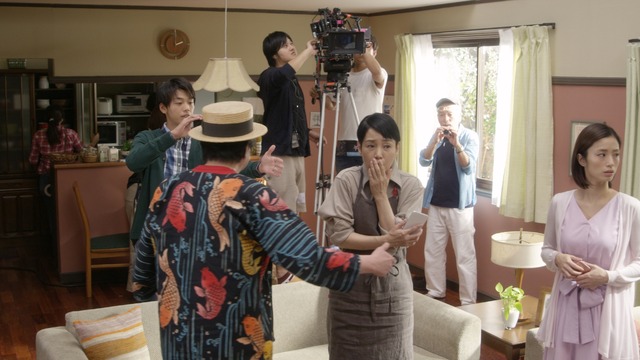 ソフトバンク新テレビCM「リビング訪問」篇