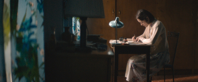 『愛を綴る女』(C)（2016） Les Productions du Tresor - Studiocanal - France 3 Cinema - Lunanime - Paulines Angel - My Unity Production