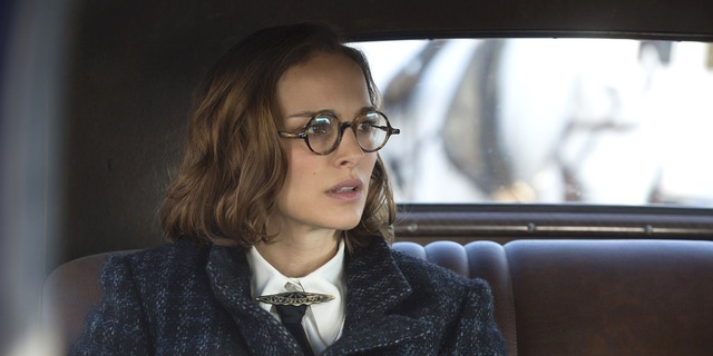 『プラネタリウム』（C） Les Films Velvet - Les Films du Fleuve - France 3 Cinema - Kinology - Proximus - RTBF