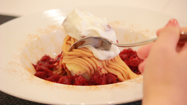 夏木マリも大絶賛 スイーツファンを魅了するカウンターデザート専門店「アトリエコータ」