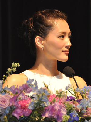 司会を務める綾瀬はるか