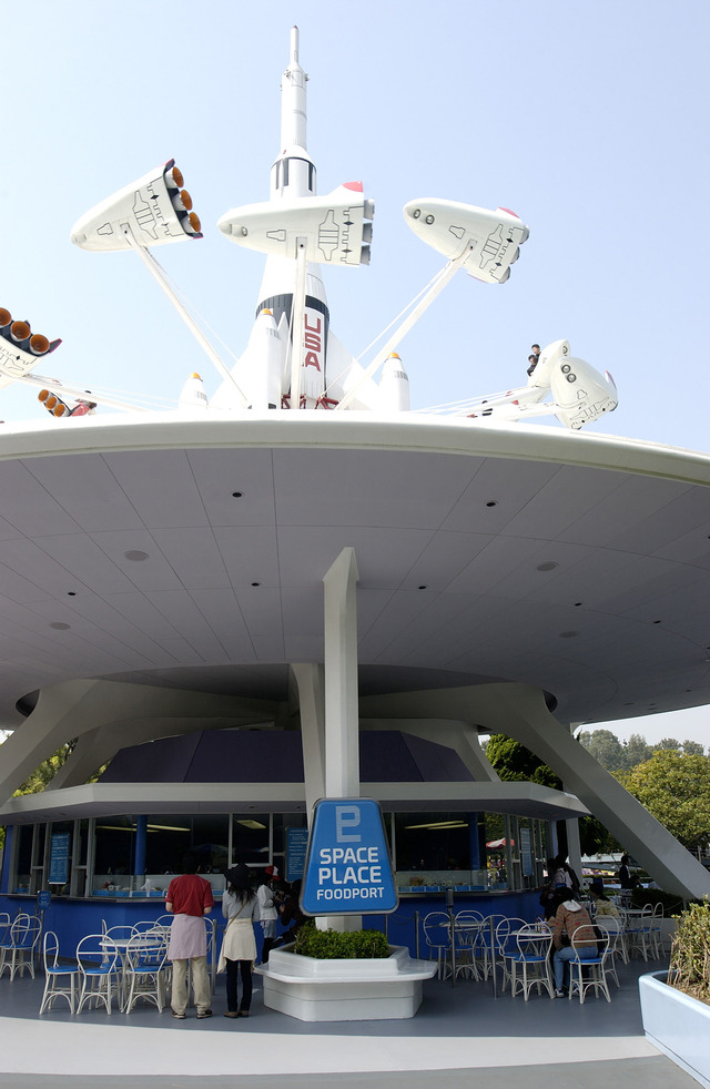 「スペースプレース・フードポート」