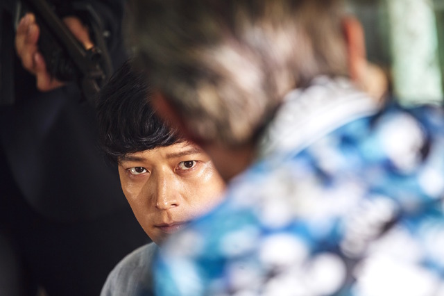 『MASTER/マスター』　(C)2016CJ E&M CORPORATION, ZIP CINEMA.ALLRIGHTS RESERVED