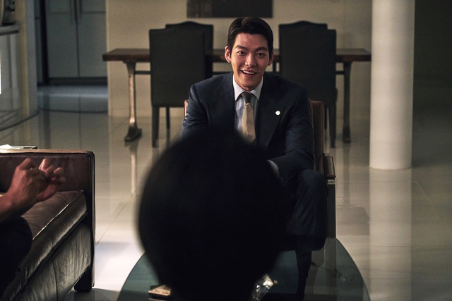 『MASTER/マスター』　(C)2016CJ E&M CORPORATION, ZIP CINEMA.ALLRIGHTS RESERVED