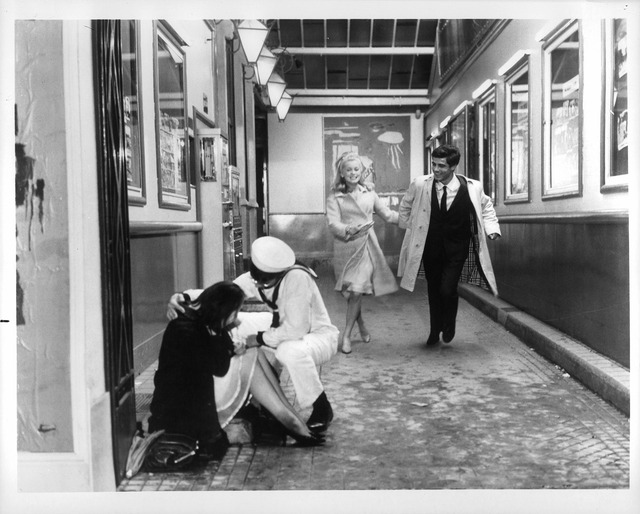 『シェルブールの雨傘』-(C) APOLLO