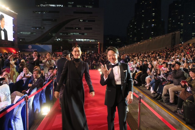 『彼女がその名を知らない鳥たち』　(C)２０１７映画「彼女がその名を知らない鳥たち」製作委員会