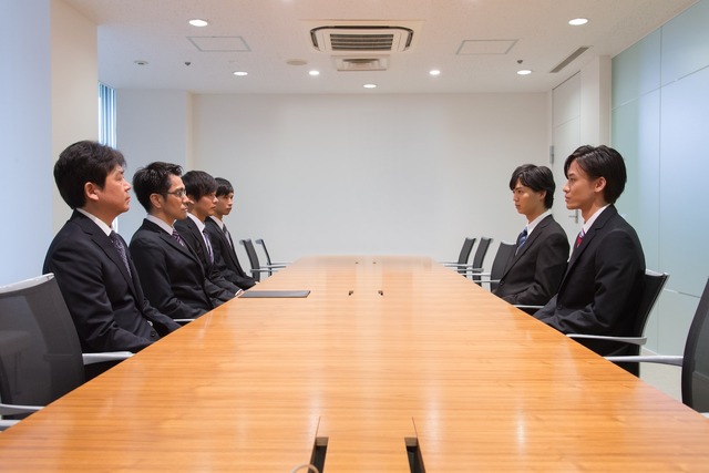 戸谷公人、溝口琢矢『シュウカツ2』