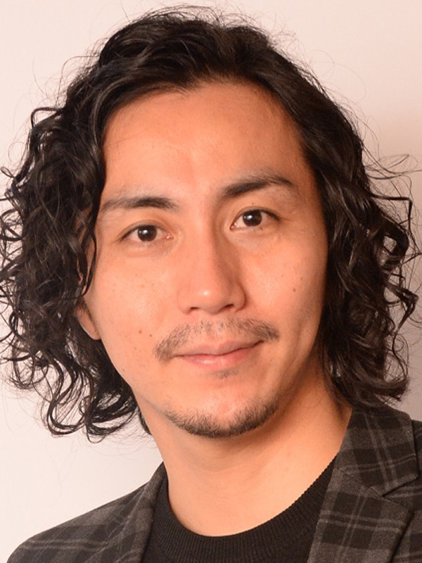 郷田武蔵 役：郷本直也