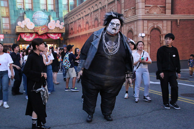 「ハロウィーン・ホラー・ナイト」