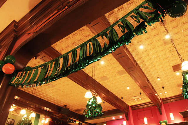 アイリッシュ・パブ「フィネガンズ・バー＆グリル」