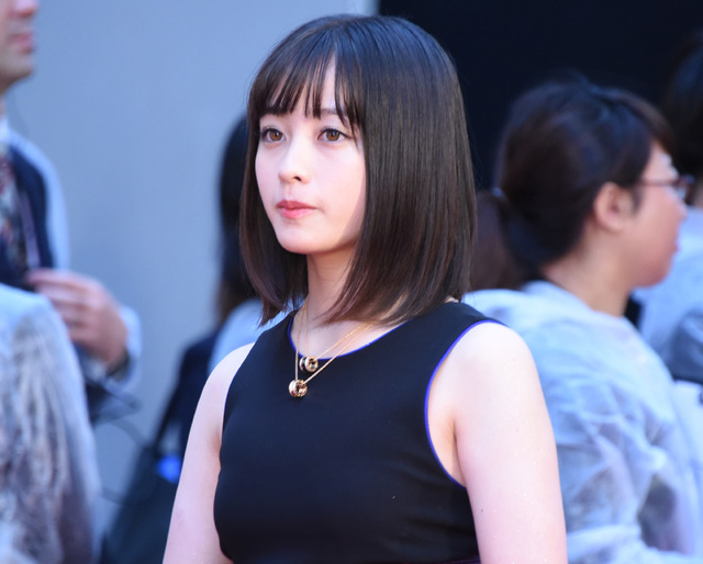 橋本環奈／第30回東京国際映画祭のレッドカーペットイベント