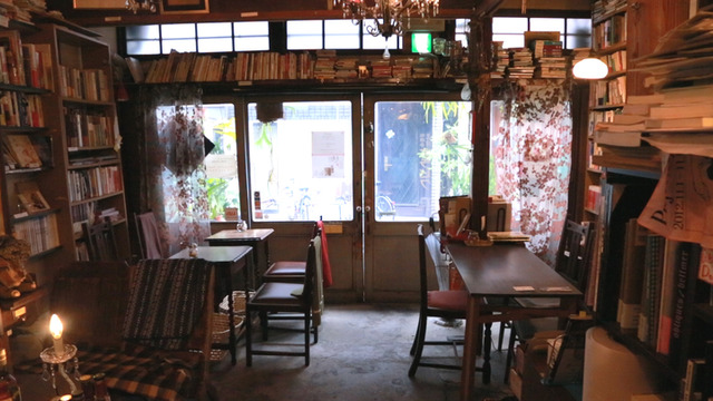 レトロな喫茶店で味わうかわいすぎるコーヒー！