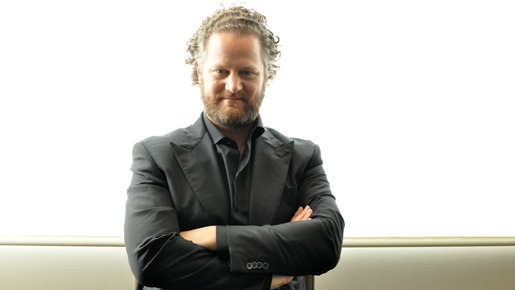 『ツーリスト』フロリアン・ヘンケル・フォン・ドナースマルク監督