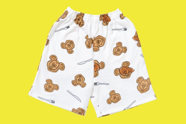 ファッションブランド「PUNYUS」とTDLのコラボTシャツなどのファッショングッズ