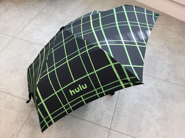 特製オリジナル折りたたみ傘セットを3名様にプレゼント