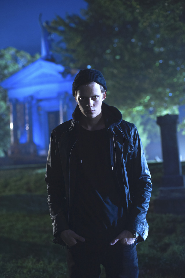 「ヘムロック・グローヴ」ファースト・シーズン　（C）2013 Ouroboros Productions LLC. All Rights Reserved. （C）2018 Warner Bros. Entertainment Inc. All rights reserved.