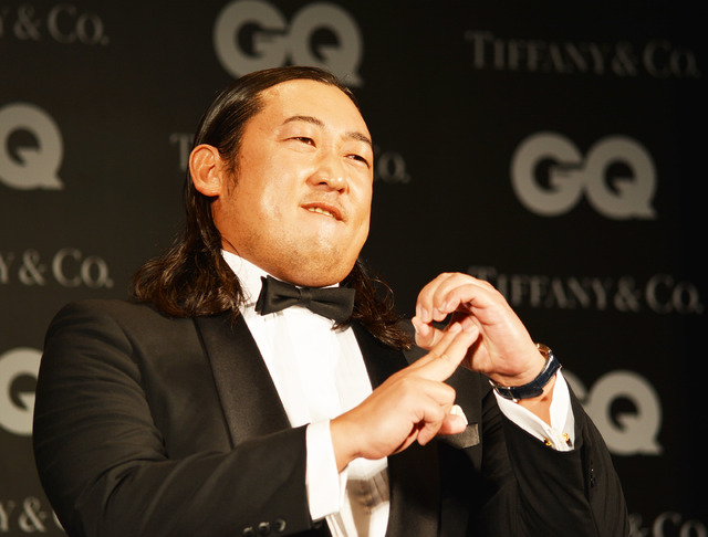 ロバート秋山／「GQ MEN OF THE YEAR 2017」