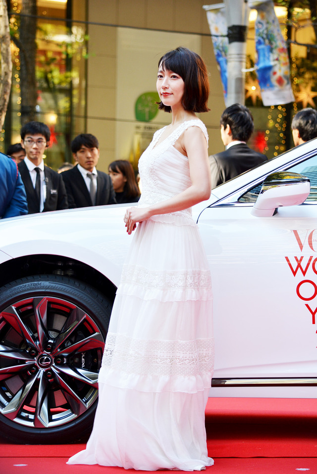 吉岡里帆／「VOGUE JAPAN WOMEN OF THE YEAR 2017」の授賞式・記者会見