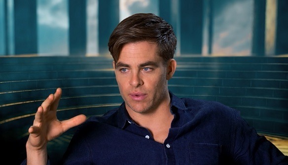 クリス・パイン／『ワンダーウーマン』WONDER WOMAN AND ALL RELATED CHARACTERS AND ELEMENTS ARE TRADEMARKS OF AND (c) DC COMICS. (c) 2017 WARNERBROS. ENTERTAINMENT INC. AND RATPAC-DUNE ENTERTAINMENT LLC. ALL RIGHTS RESERVED