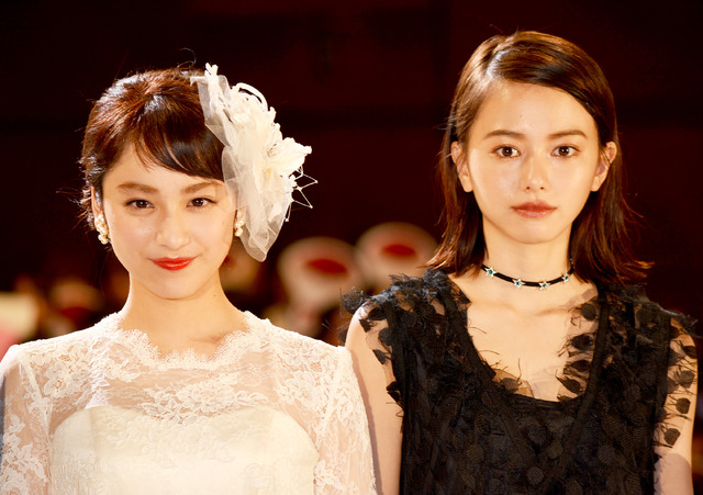 平祐奈＆山本舞香／『未成年だけどコドモじゃない』ホワイトプレミア（完成披露試写会舞台挨拶）