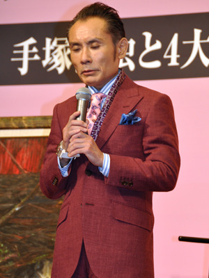 「鎮魂と慈悲　ブッダの素顔展—手塚治虫と四大巨星（スター）—」会見