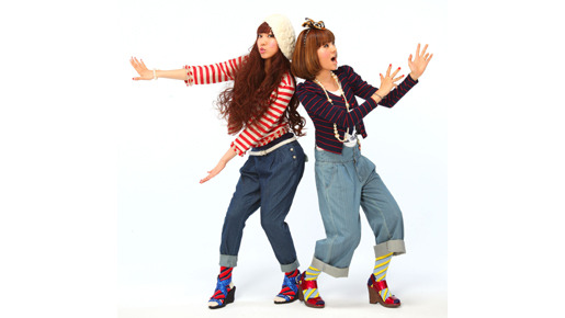 『豆富小僧』の挿入歌を担当する「HALCALI」